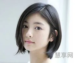 鹅蛋脸适合什么短发(鹅蛋脸女生帅t少年感发型)