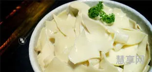涮火锅的黄喉是哪个部位(火锅店的黄喉是什么东西)