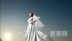 冬天拍婚纱照(腊月结婚穿什么样的婚纱)