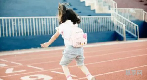 对幼儿园老师祝福语短句(写给幼儿园老师的话暖心简短)