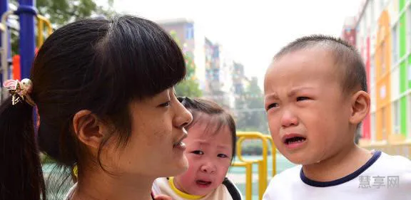 孩子上幼儿园哭怎么办(孩子不想上幼儿园妙招)