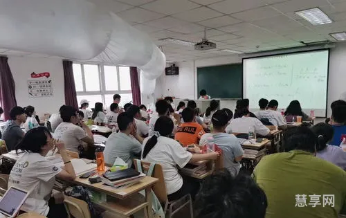 心理学考研择校(跨专业心理学考研难吗)