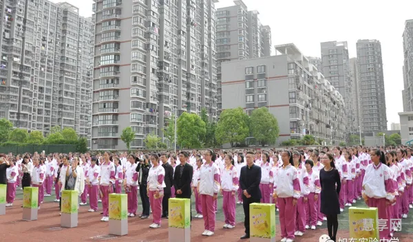 如东县实验中学教学特色(如东实验中学最漂亮教师照片)