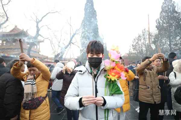 雍和宫大年初一几点去2022(什么时候去雍和宫比较好)